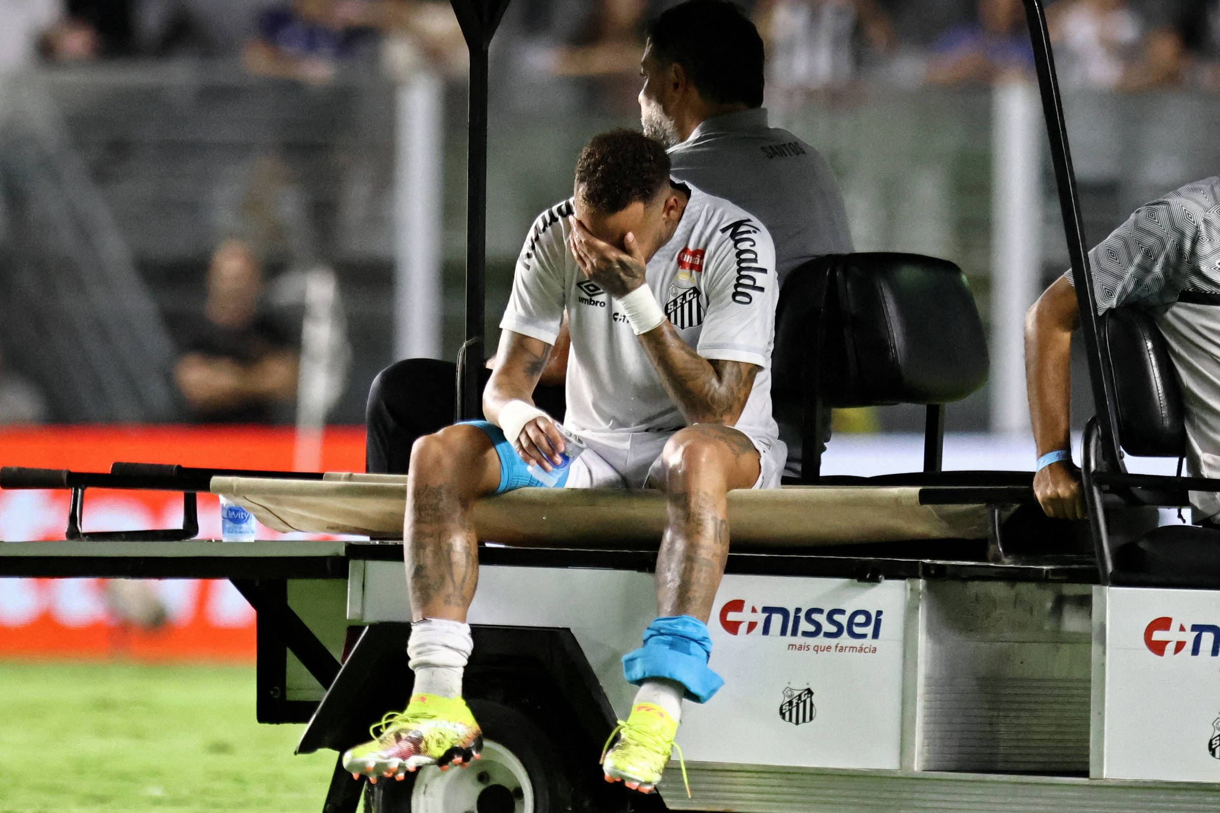 Santos confirma nova lesão de Neymar – 18/04/2025 – Esporte
