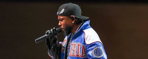 NEW ORLEANS, LOUISIANA - FEBRUARY 09: Kendrick Lamar performs onstage during Apple Music Super Bowl LIX Halftime Show at Caesars Superdome on February 09, 2025 in New Orleans, Louisiana.   Gregory Shamus/Getty Images/AFP (Photo by Gregory Shamus / GETTY IMAGES NORTH AMERICA / Getty Images via AFP)