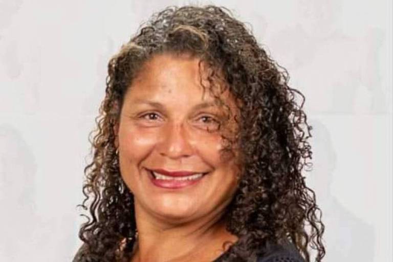 A morte de Sandra Silva, conhecida como Tia Sandra, foi motivo de nota de repúdio da Secretaria da Mulher da Câmara dos Deputados; ela foi encontrada morta quando era pré-candidata a vereadora em Magé, no Rio de Janeiro