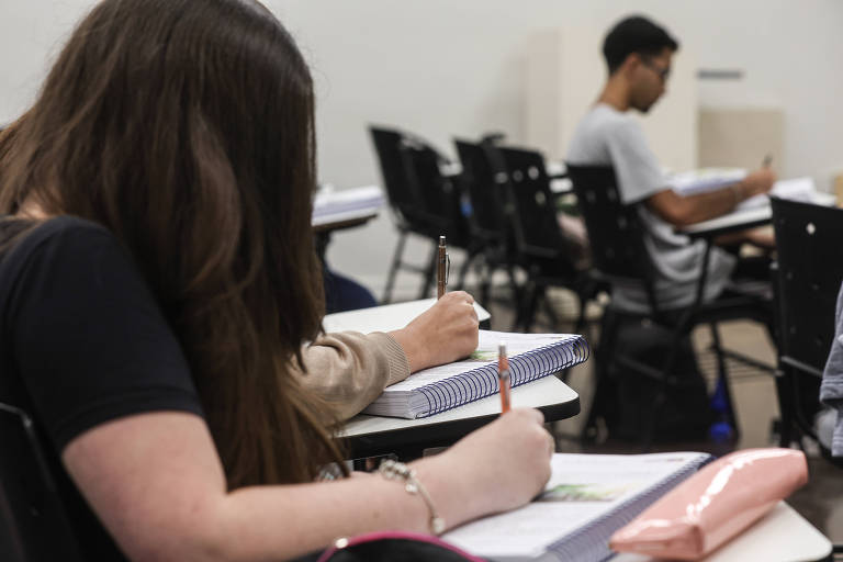 Enem 2025 divulga novo prazo para pedir isenção da taxa de inscrição