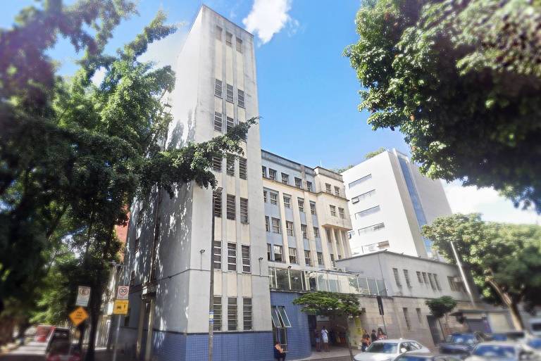 Gestão Zema tenta terceirizar hospital público e gera queda de braço com Ministério Público