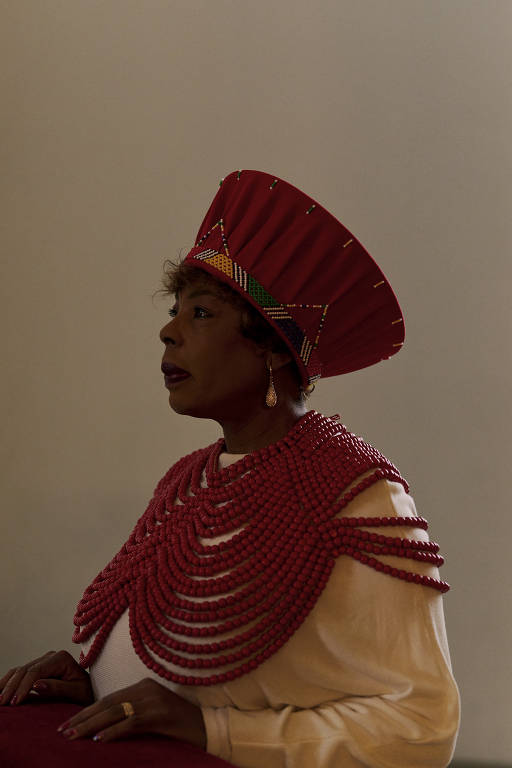 Julia Wilson-Hangasmaa, dona de sua própria agência de recrutamento e consultoria, em Helsinque. (Jake Michaels-18.fev.2023/The New York Times) ORG XMIT: XNYT0182