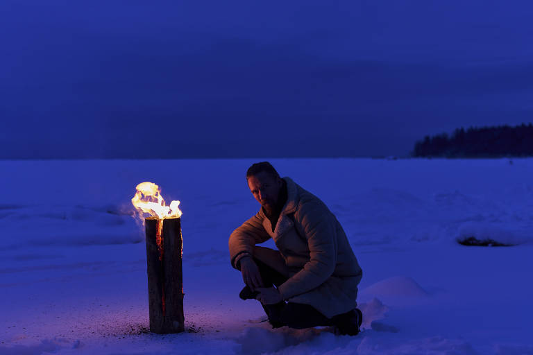 Tuomas Rounakari, compositor e violinista, em Kokkola, Finlândia. (Jake Michaels-21.fev.2023/The New York Times)