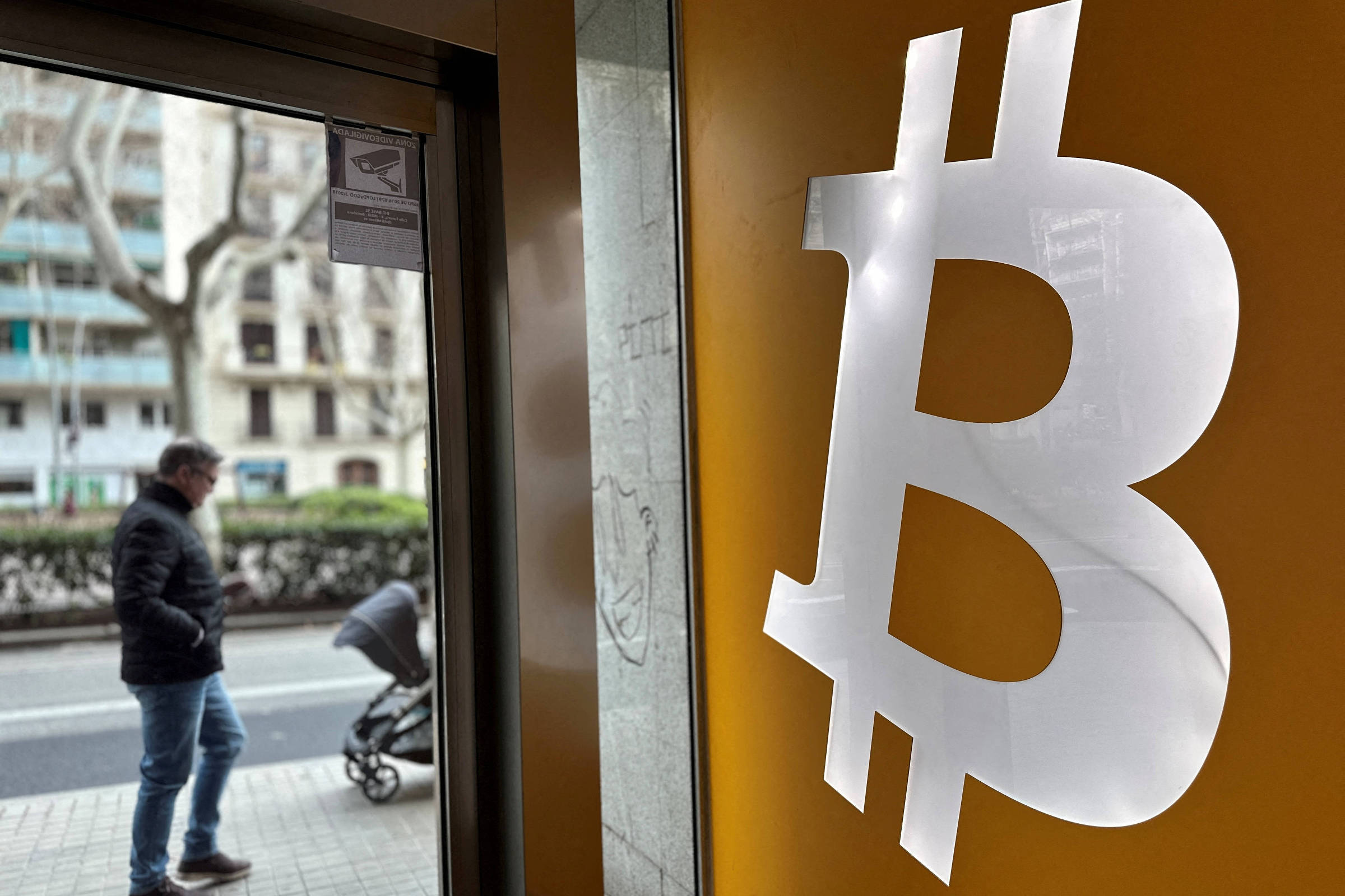 Busca por criador do bitcoin volta à moda com longa lista de suspeitos