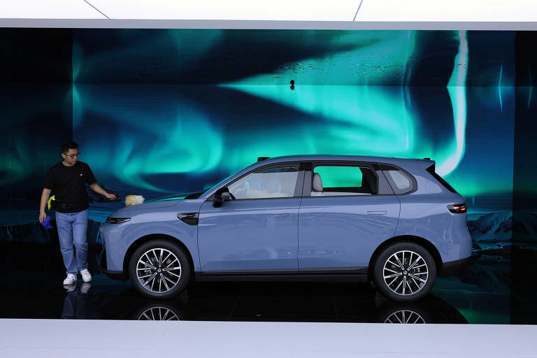 Leapmotor B10 está confirmado para o Brasil; SUV elétrico é apresentado no Salão do Automóvel de Xangai