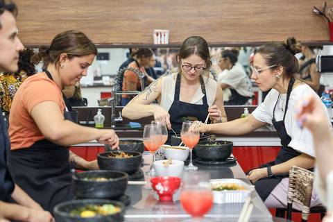 Aula de bibimbap na Receitaria