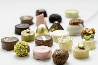 DOCINHOS DE FESTA