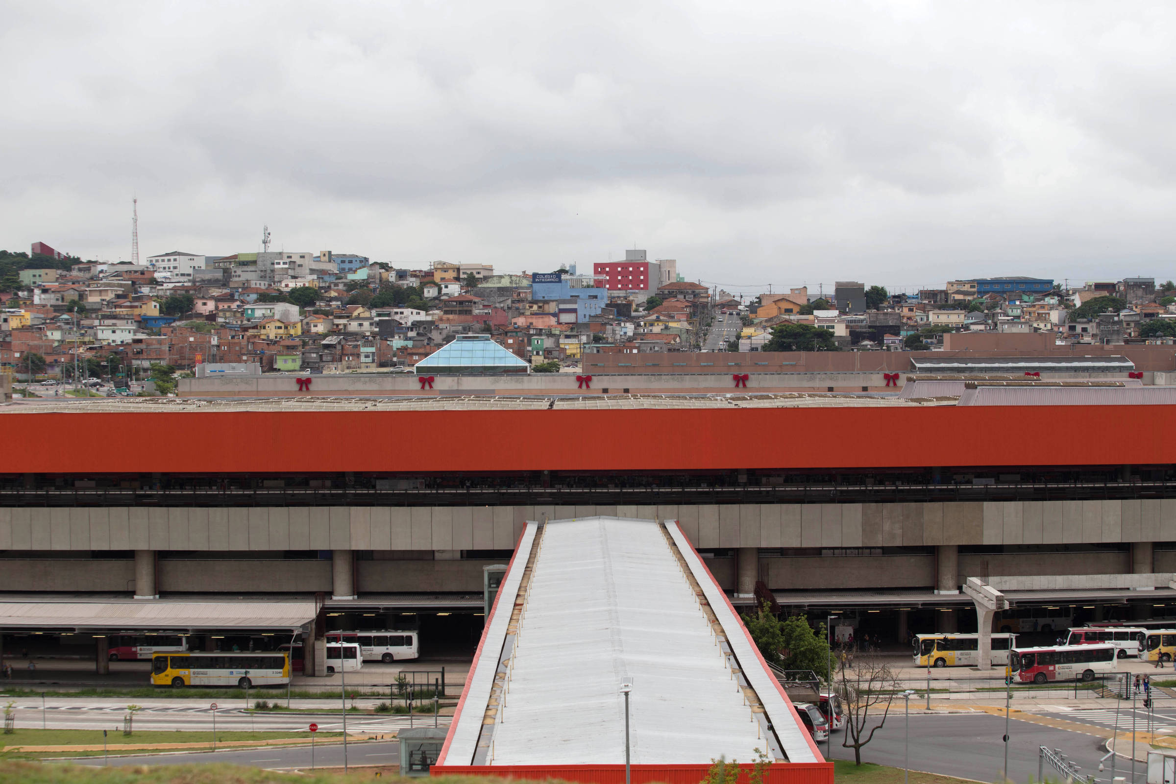 Após morte de estudante em Itaquera, mulheres mudam rotina na região de terminal