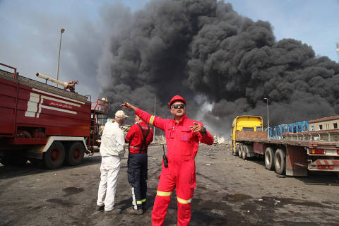 Smoke from the explosion is seen at the Shahid Rajaee port in Bandar Abbas, Iran, April 26, 2025. Mohammad Rasoul Moradi/IRNA/WANA (West Asia News Agency) via REUTERS   ATTENTION EDITORS - THIS PICTURE WAS PROVIDED BY A THIRD PARTY ORG XMIT: BLR