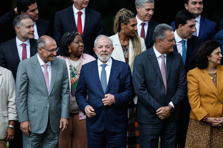 Plano de reforma ministerial de Lula se arrasta por 6 meses e expõe fragilidade do governo