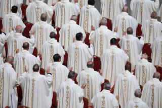 Faithful attend Mass in St. Peter's Square