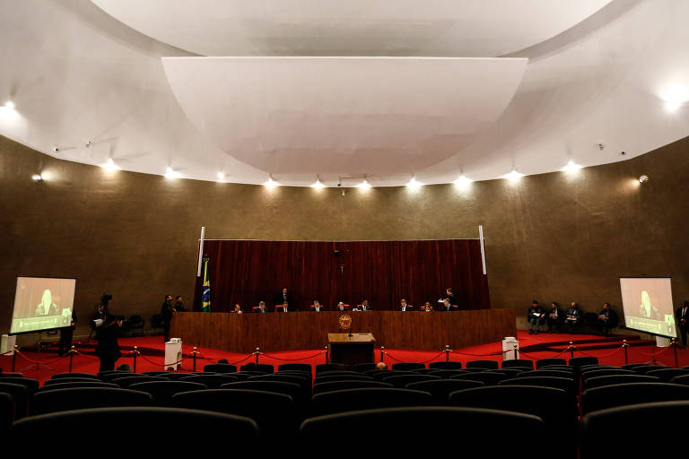 Relator na CCJ dá parecer favorável a projeto que proíbe TSE de publicar resoluções