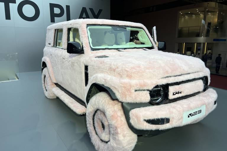 iCAR V23 é exibido no Salão de Xangai