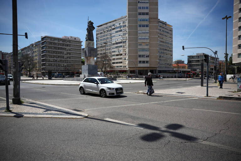 Em Portugal, a polícia afirmou que os semáforos foram afetados em todo o país, e em Lisboa (foto) e no Porto, o metrô foi fechado