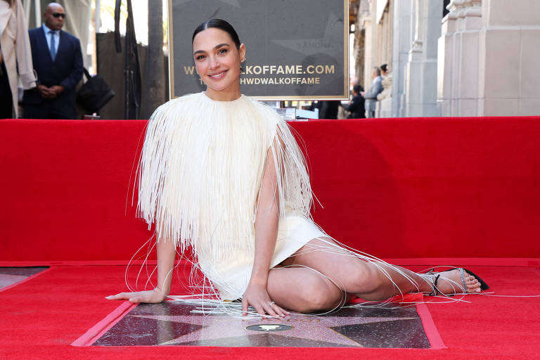 Gal Gadot faz 40 anos; veja curiosidades sobre a atriz que já foi Miss Israel e serviu no exército
