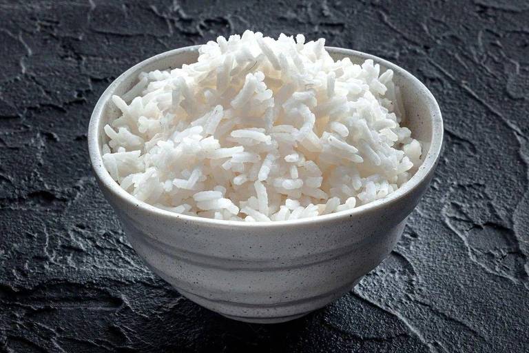 Por que aquecimento global pode 'envenenar' arroz em partes do mundo
