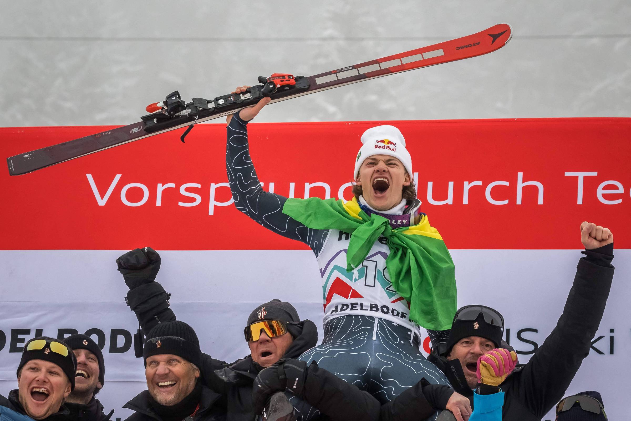 Campeão mundial de esqui, Lucas Braathen quer ser inspiração para fãs brasileiros
