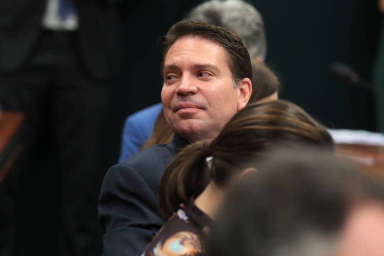 CCJ da Câmara indica que perdão a Ramagem pode beneficiar Bolsonaro e contraria STF
