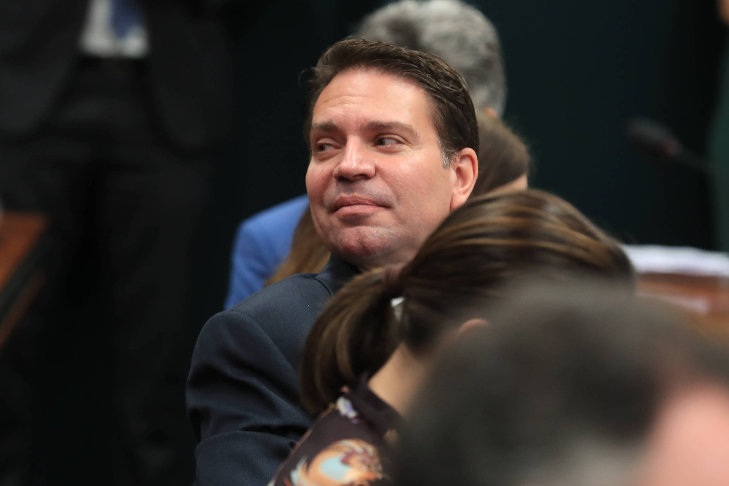 Câmara confronta STF, suspende ação contra Ramagem e abre brecha para Bolsonaro