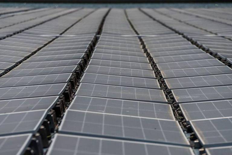 Culpa da energia solar? A discussão em torno de fontes de energia renovável após apagão na Espanha e em Portugal