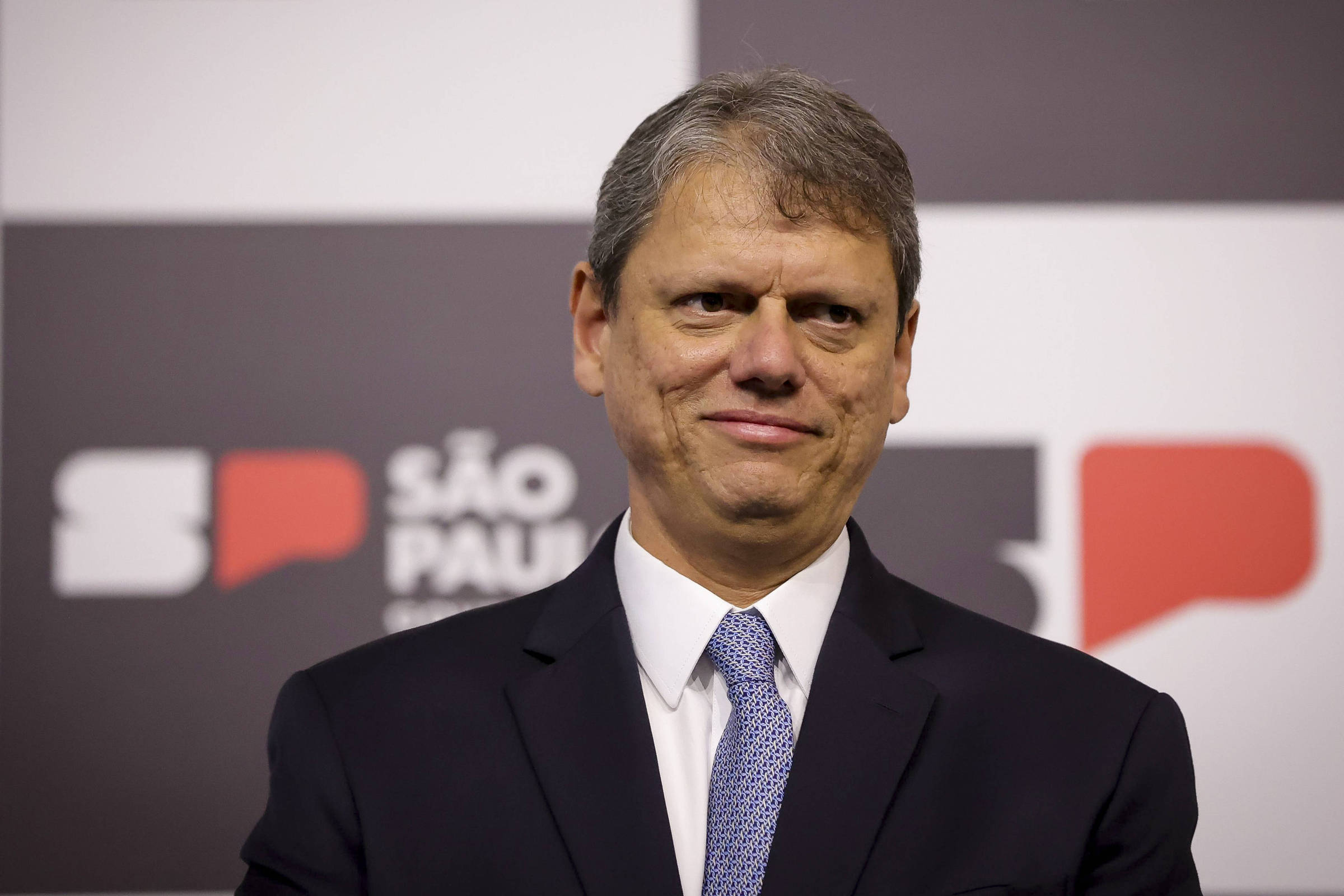 Tarcísio repete Judiciário com penduricalhos, e procuradores do Governo de SP quintuplicam extra