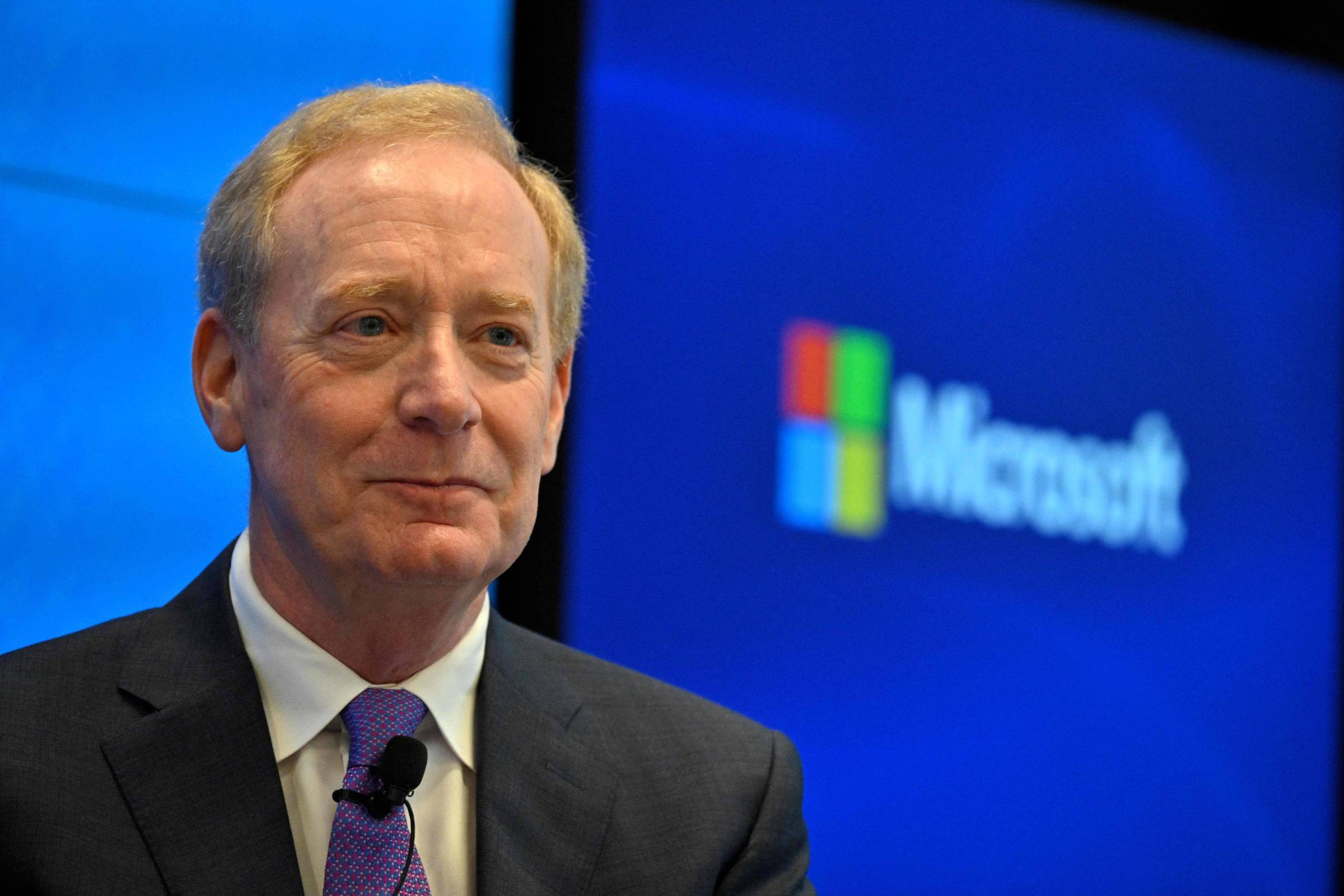Microsoft diz que vai proteger operações europeias de ameaças de Trump