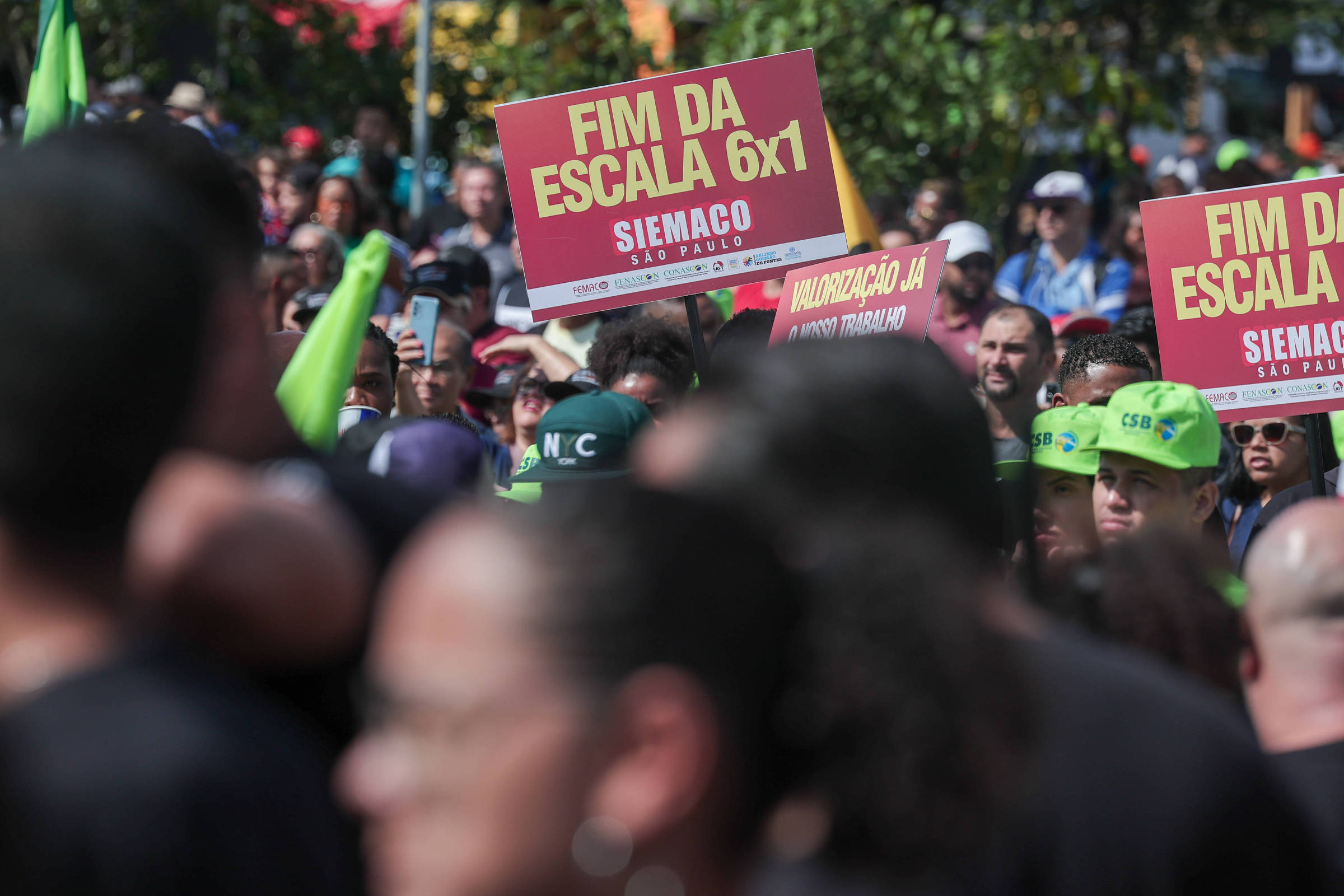 Ministro que substitui Lula no 1º de Maio e defende permanência de Lupi na Previdência
