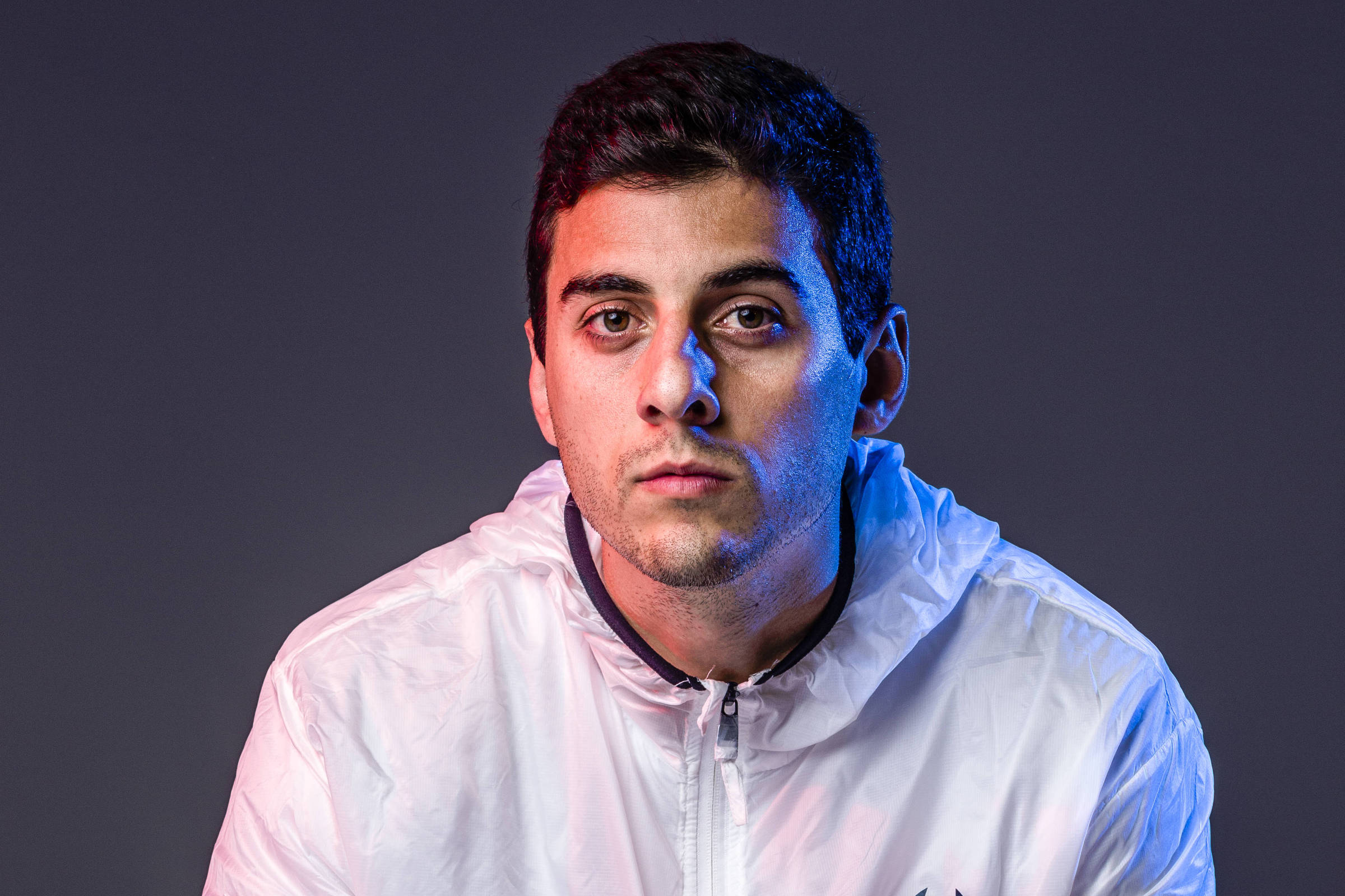 Maestrino e Xande de Pilares participam de novo álbum de Fabio Brazza