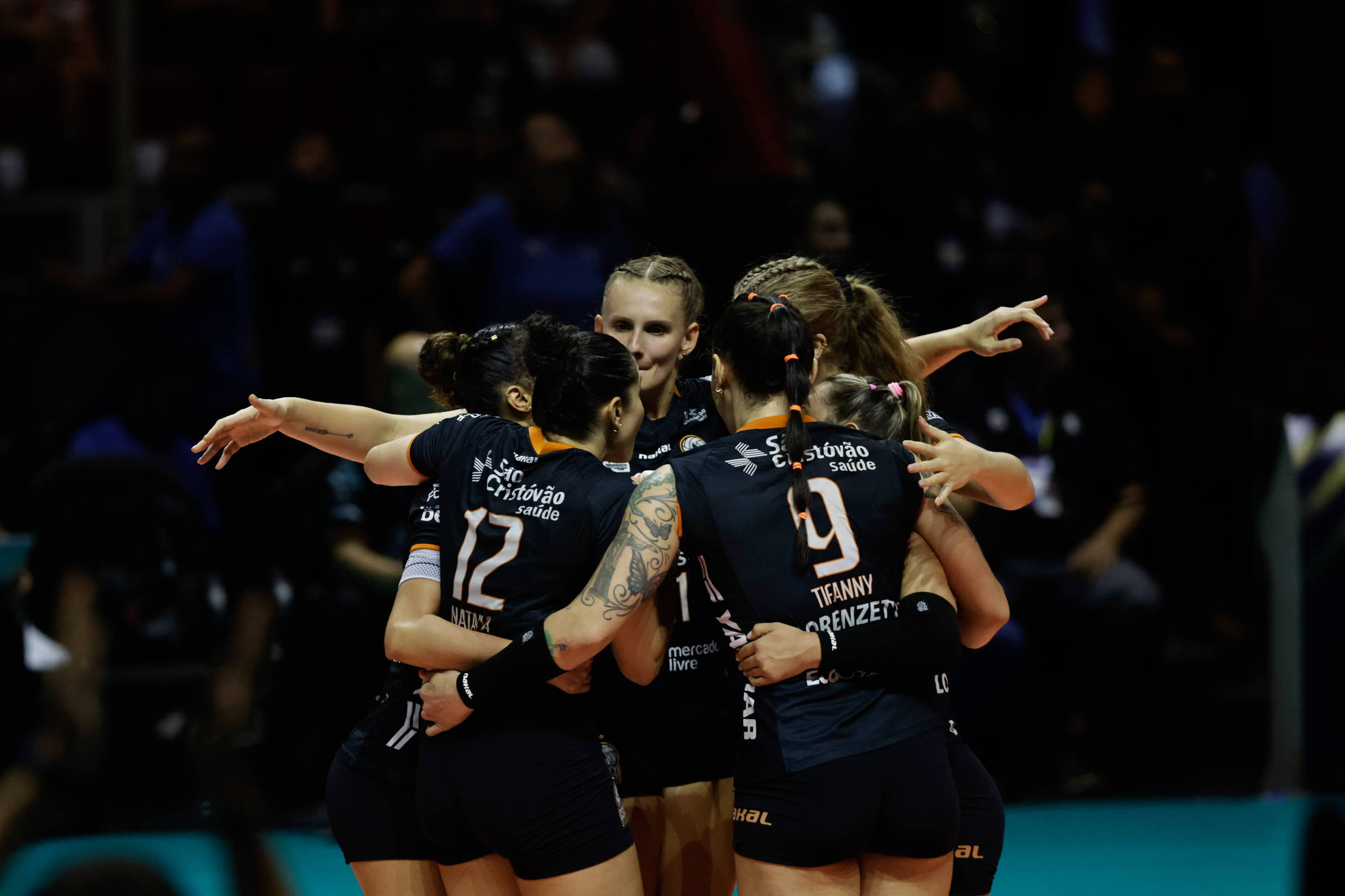 Osasco vence Superliga feminina e Tifanny é primeira trans campeã