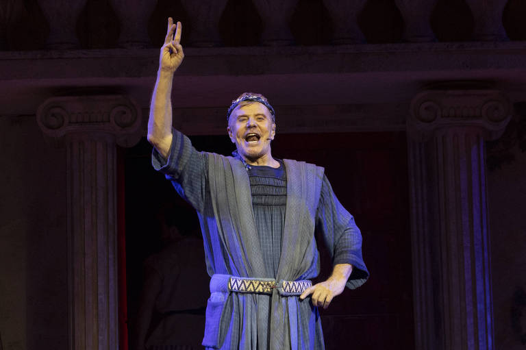 Cena do musical 'Uma Coisa Engraçada Aconteceu a Caminho do Fórum', com Miguel Falabella