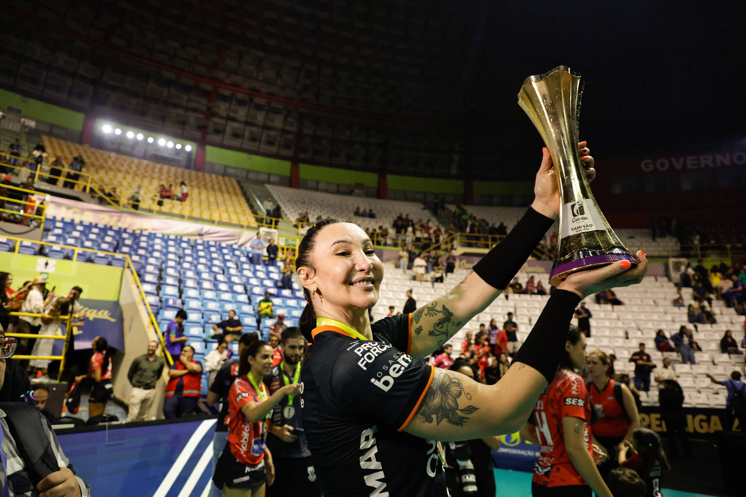 Mulheres trans devem ser banidas do esporte?