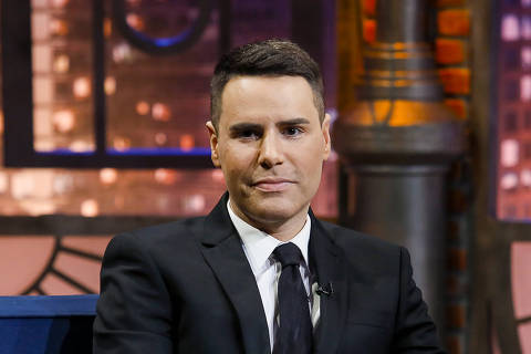 The Noite com Danilo Gentili recebe Luiz Bacci