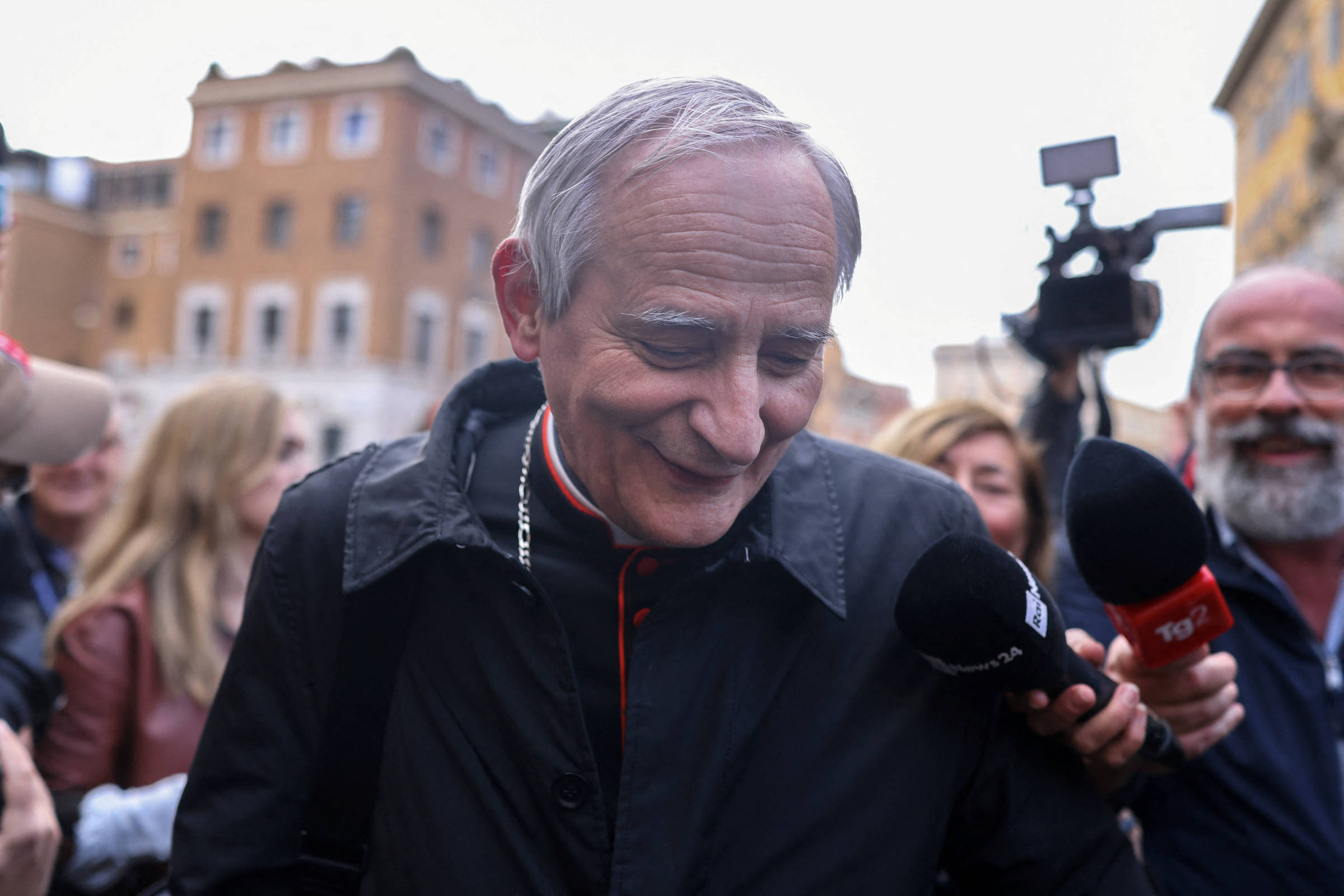 Midiático, italiano Matteo Zuppi é cardeal mais à esquerda entre papáveis