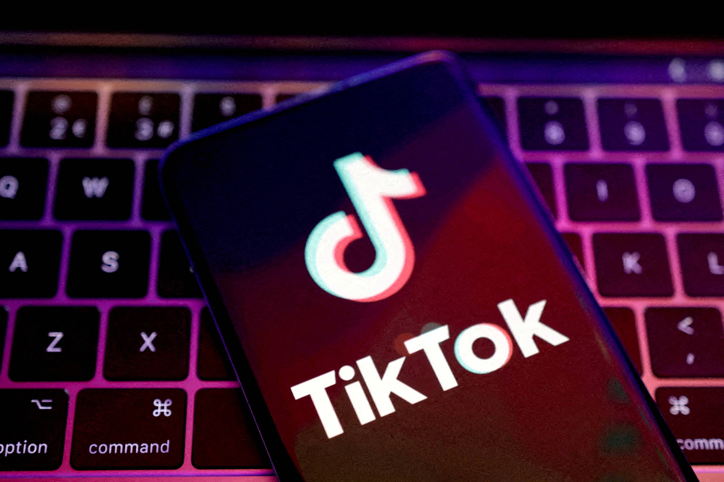 TikTok é multado em R$ 3,4 bilhões por enviar dados de usuários da UE para a China