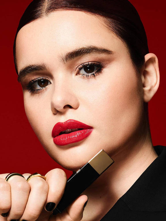 Imagens da atriz Barbie Ferreira 