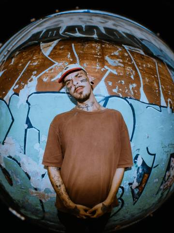 Serpente Sapiente lança dois discos que reforçam o rap como ferramenta de denúncia.