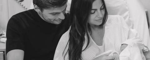 Max Verstappen e Kelly Piquet anunciam nascimento da filha Lily