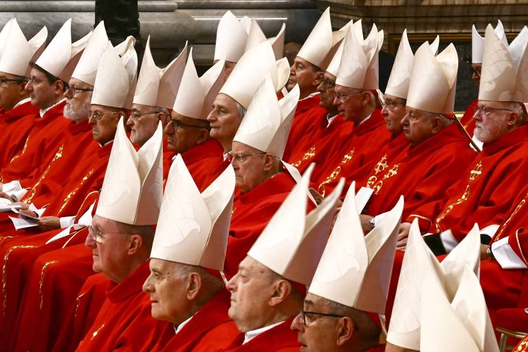 Entre Trump e memes, conclave decide futuro do legado de Francisco