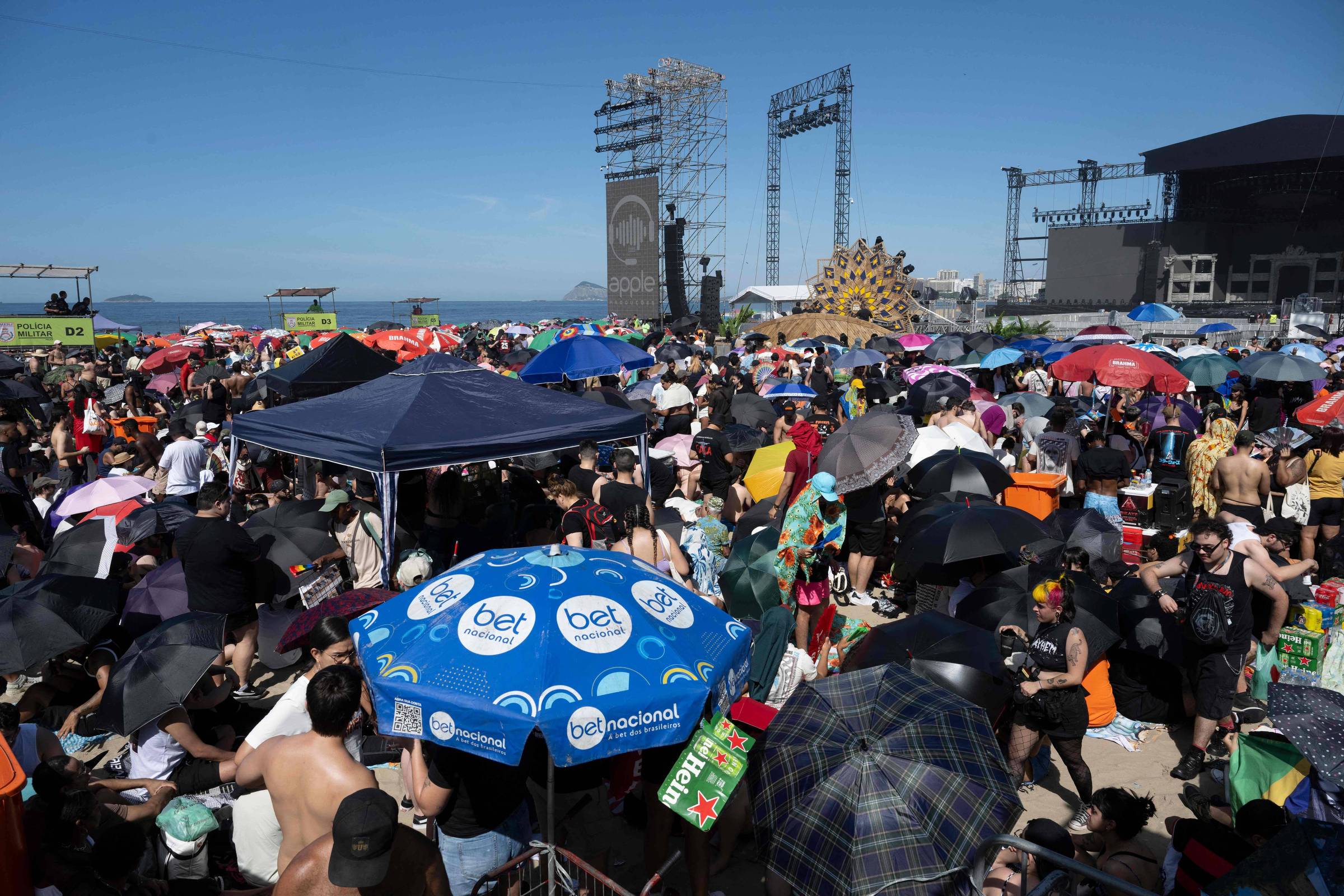 Show gratuito de Lady Gaga vira alvo de cambistas que vendem VIP por até R$ 5 mil