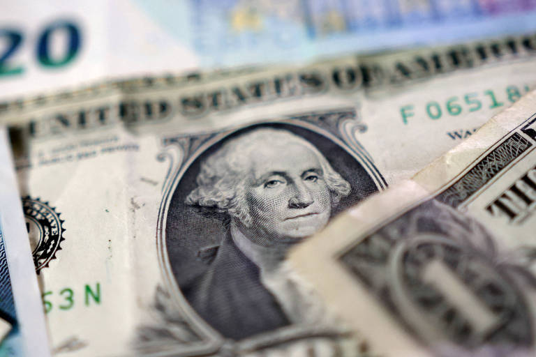 Dólar cai pelo 2° dia seguido, a R$ 5,654, e Bolsa sobe à espera de negociações entre EUA e China
