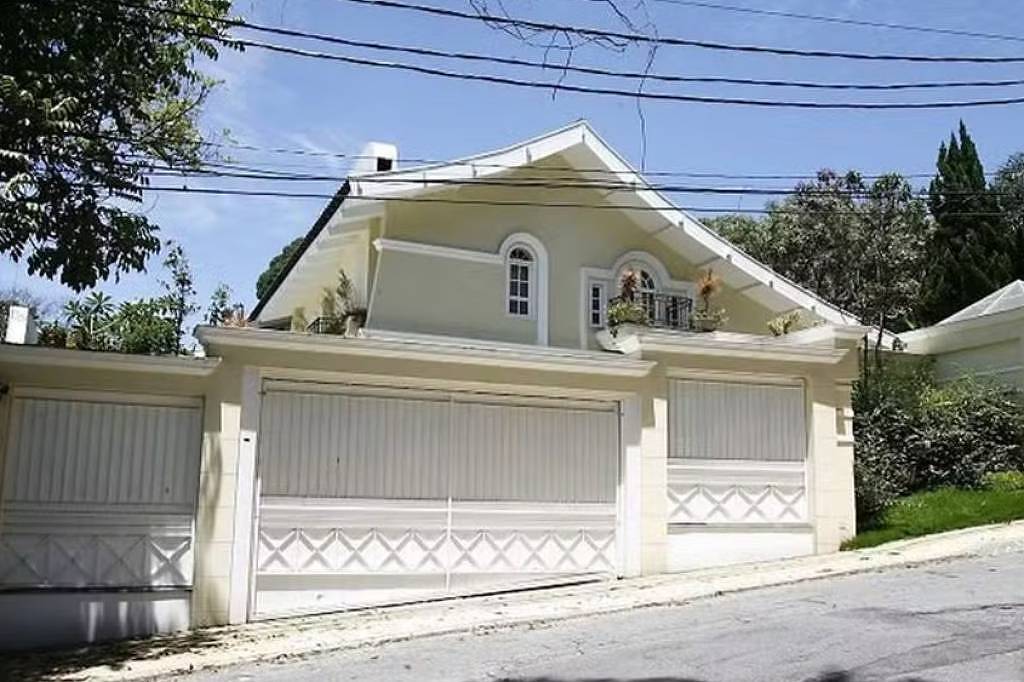Mansão de Silvio Santos em aparente abandono viraliza nas redes; veja vídeo