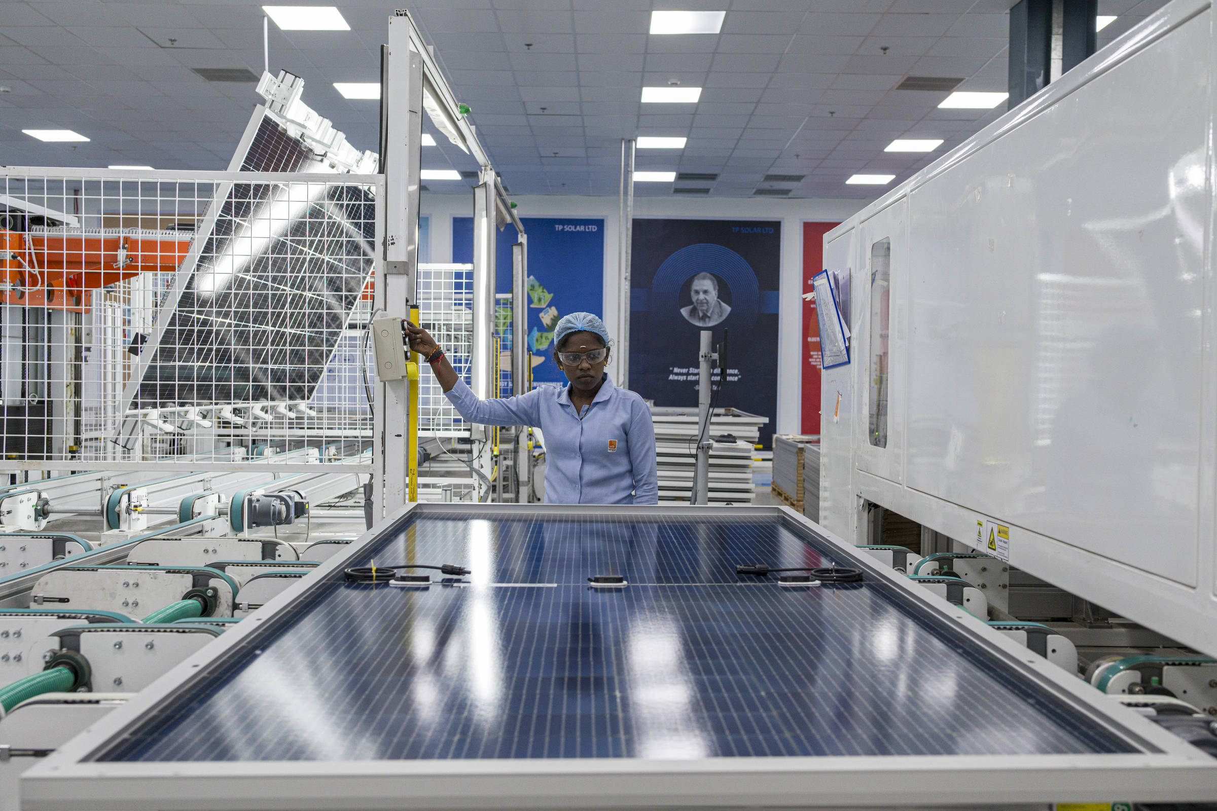 Índia tenta erguer indústria de painéis solares para superar hegemonia chinesa