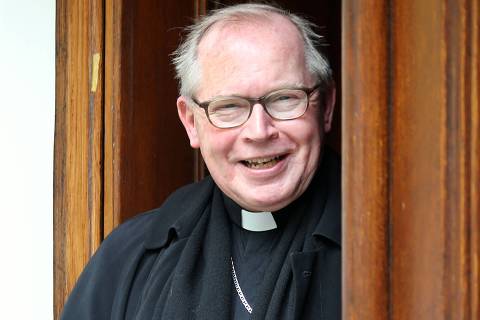 The head of the Roman Catholic Church in the Netherlands Cardinal Wim Eijk poses as he leaves the Archdiocesan Palace in Utrecht for Rome on April 23, 2025, to attend the funeral of the late Pope Francis. Funeral of the late Pope Francis, who died on April 21, will be held on April 26, 2025 as Cardinals around the world have already been sent letters from the Holy See instructing them to return to Rome to select a new pope. (Photo by Ramon Mangold / ANP / AFP) / Netherlands OUT ORG XMIT: 525075387