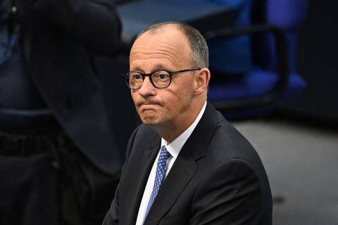 Em fiasco histórico, conservador Merz não consegue votos para confirmá-lo premiê da Alemanha