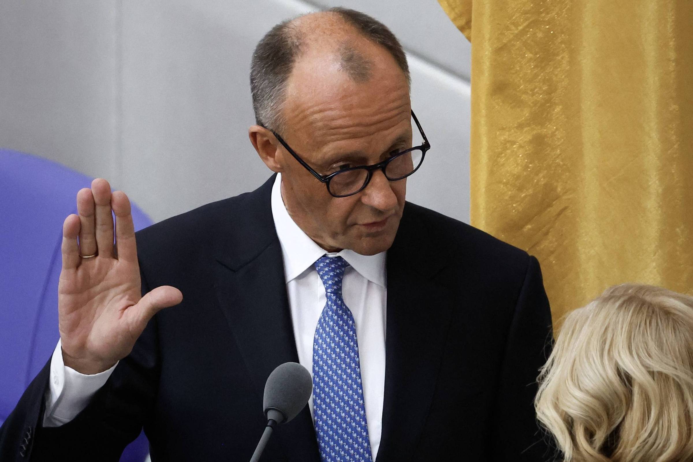 Saiba quem é Friedrich Merz, ex-executivo de banco de investimento e novo premiê da Alemanha