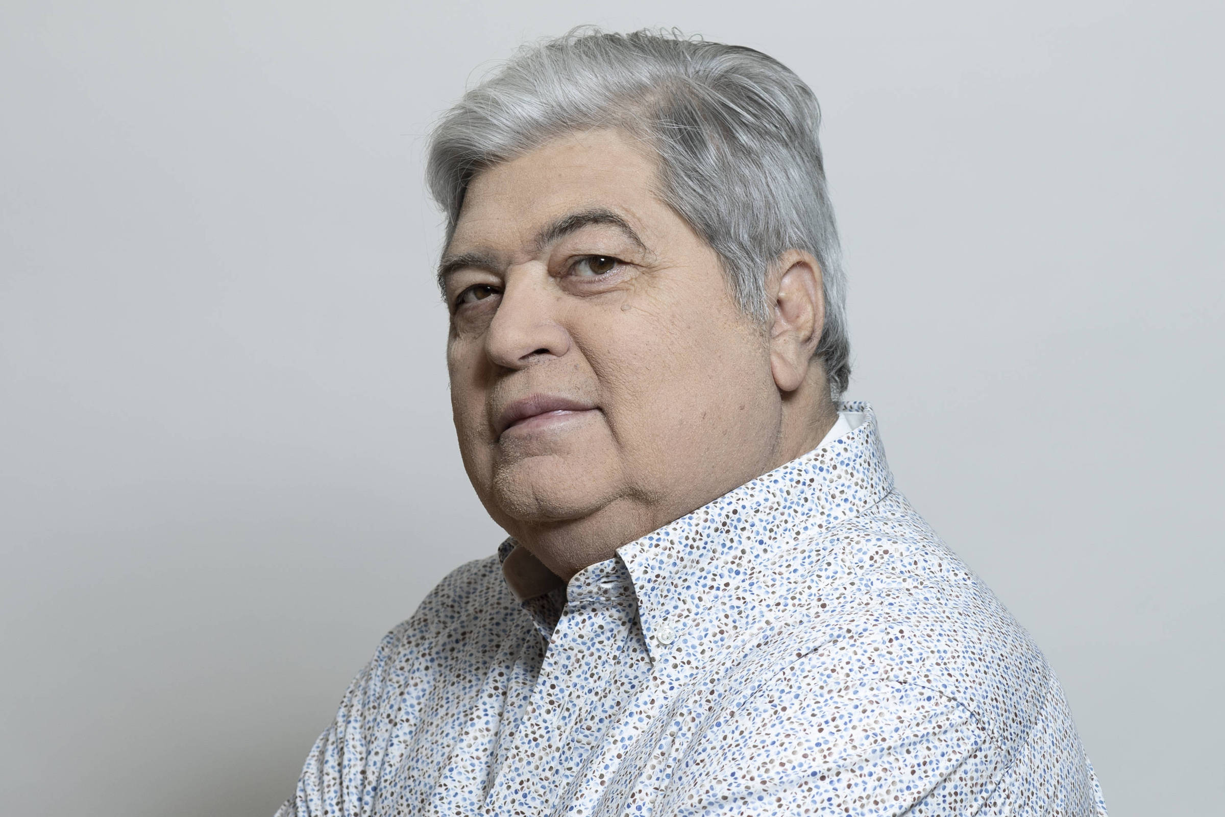 Datena assina contrato com a RedeTV! e vai estrear novo jornal a partir de junho