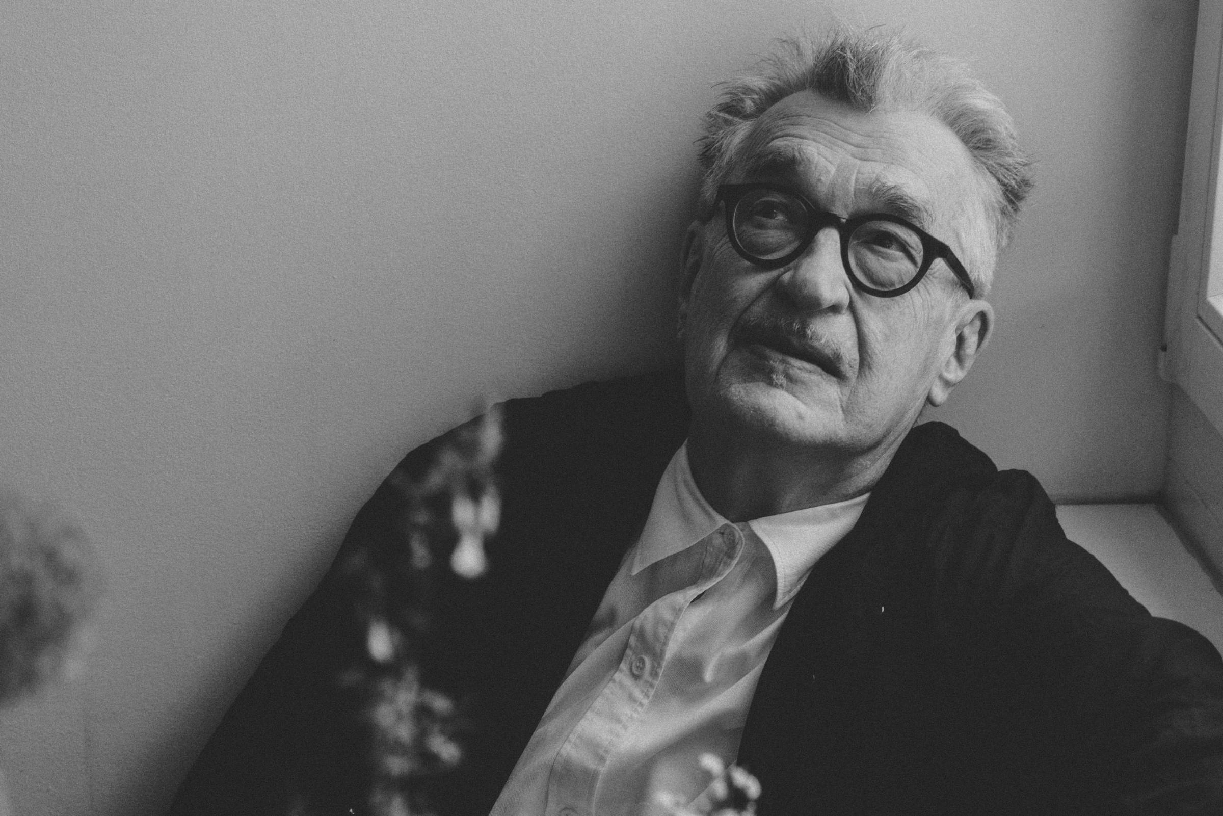 Vivi 80 anos de paz, mas ela não é garantida, diz Wim Wenders, com novo curta