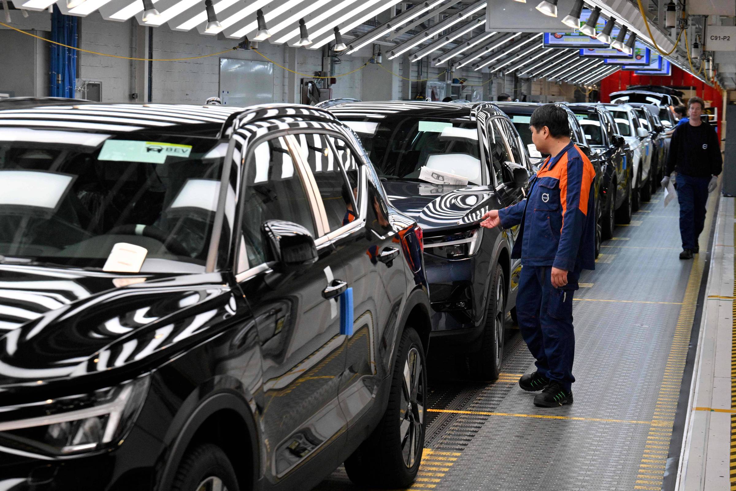 UE elimina último obstáculo para metas mais brandas de emissão de CO2 para carros