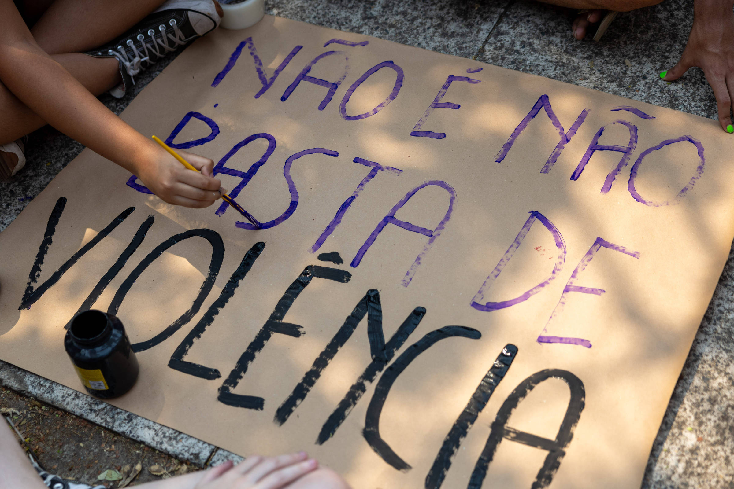 Governo de SP contingencia R$ 6 mi em combate à violência contra mulher