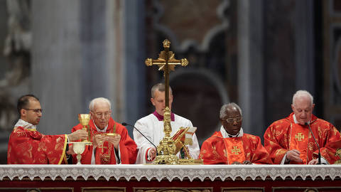 Dean of the College of Cardinals, Cardinal Giovanni Battista Re presides over the Holy Mass, celebrated for the election of the new pope, in St. Peter?s Basilica, at the Vatican, May 7, 2025. REUTERS/Murad Sezer ORG XMIT: LIVE